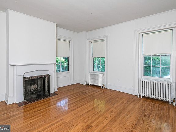 5th image of 76 Alexander St