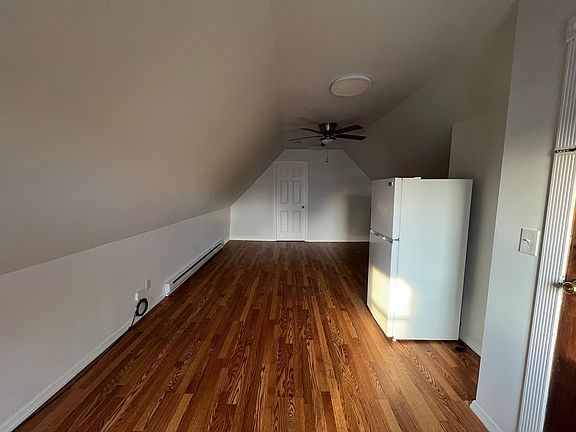 3rd image of 81 W 20th St #3E