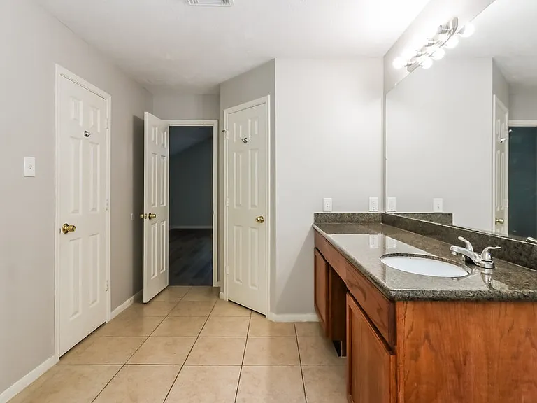 6803 Hedgewick Dr — Photo 12