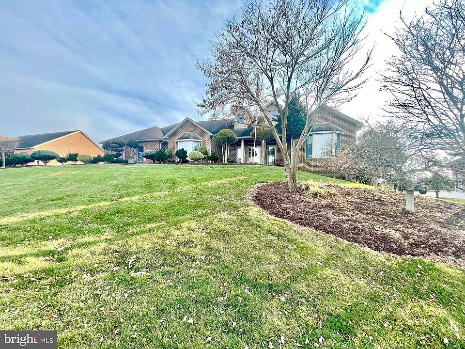 1st image of 6320 Saucon Valley Dr