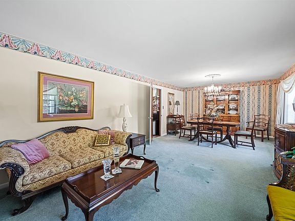 3rd image of 5608 Longview Dr