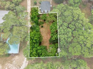 201 Clarendon Avenue, Southport, NC 28461