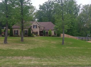 8465 Lakeview Cv, Olive Branch, MS 38654