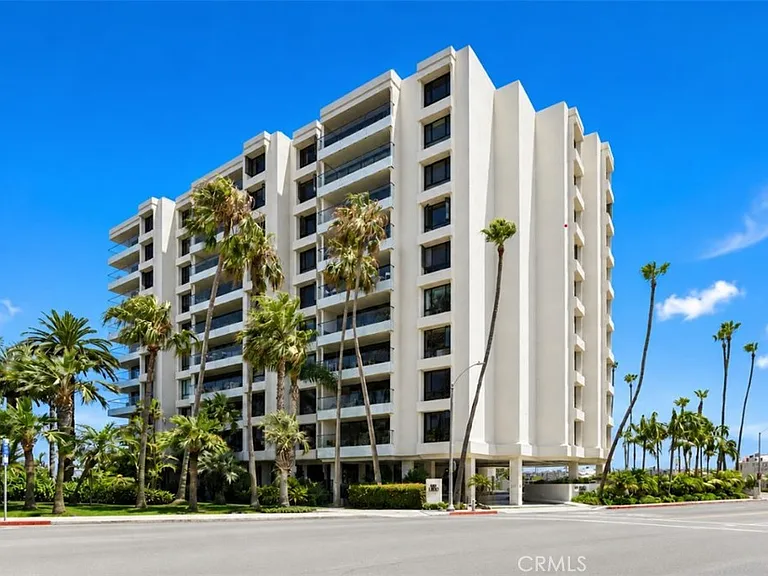 601 Lido Park Dr #2E — Photo 1