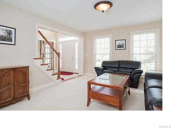 5th image of 1304 Majestic Woods Dr