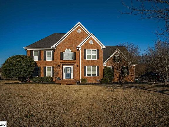 2nd image of 111 Knoll Creek Dr