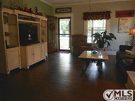 3rd image of 503 S Main St
