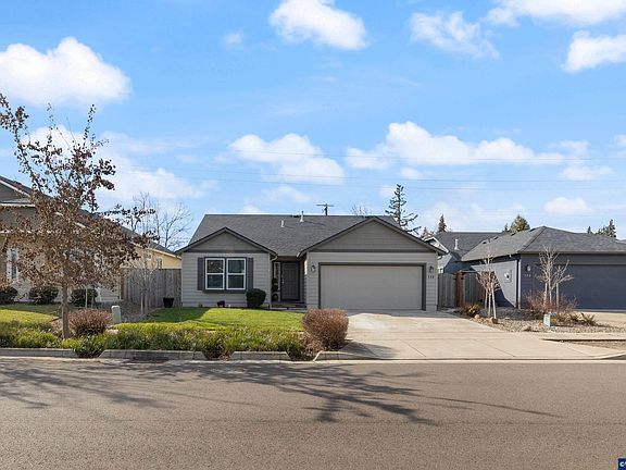 4th image of 558 Casting St SE