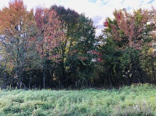 6 Eagle Ridge Dr, Troy, NY 12180