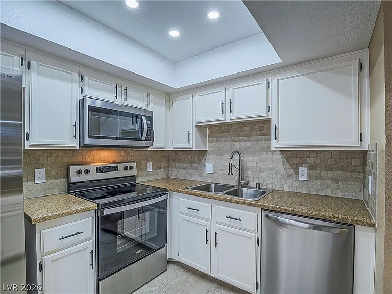 912 Boulder Springs Dr #101 — Photo 6
