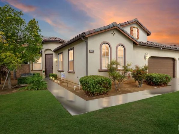 10300 Avignon Way, Bakersfield, CA 93306