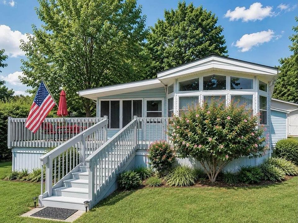 1st image of 24 Eagle Lane
