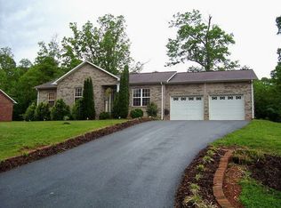 3031 38th Avenue Ln NE, Hickory, NC 28601