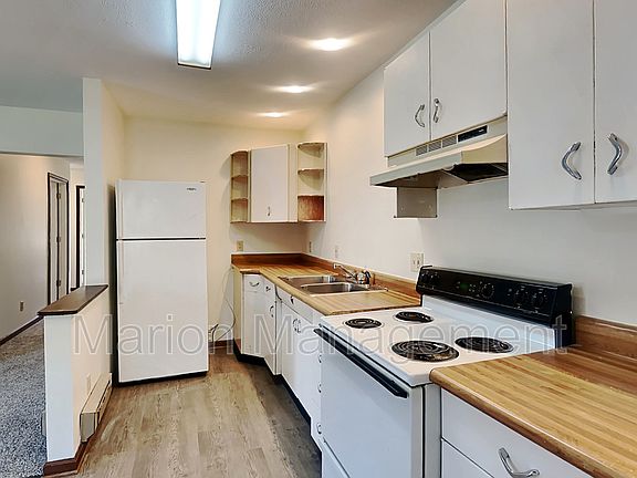 5th image of 65 W Main St Unit 1