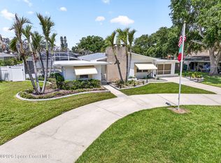 935 Samar Rd, Cocoa Beach, FL 32931