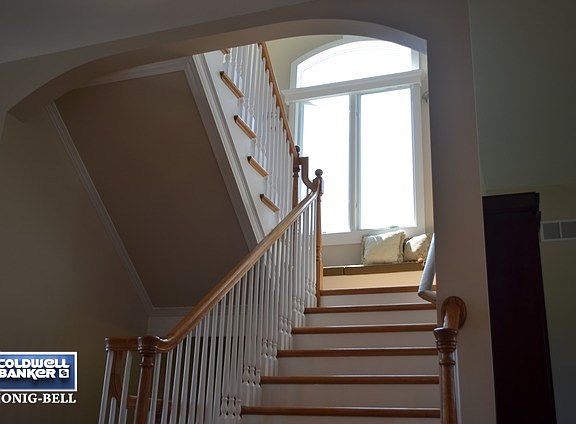3rd image of 900 Peninsula Dr