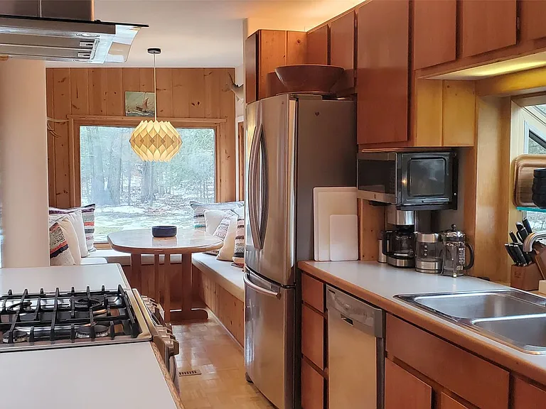 7238 Deepwater Point Rd #V — Photo 5