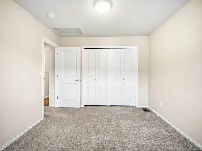 8411 N James Ct — Photo 15