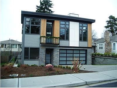 2nd image of 10232 NE 64th St