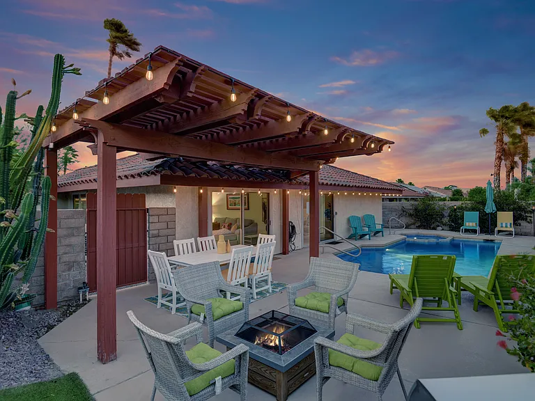 1457 E Adobe Way — Photo 22