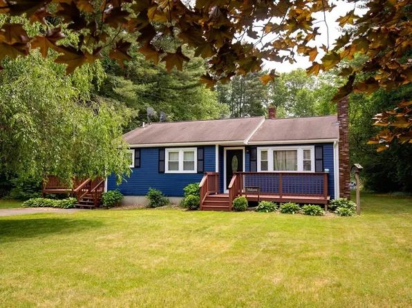 100 Plymouth St, Halifax, MA 02338