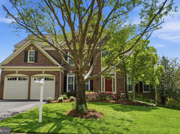 7425 Spring Summit Rd, Springfield, VA 22150