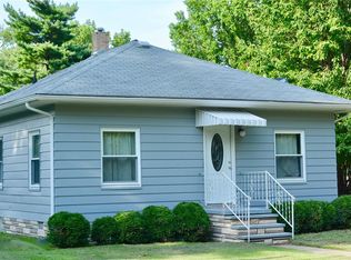 307 Park St, South Roxana, IL 62087