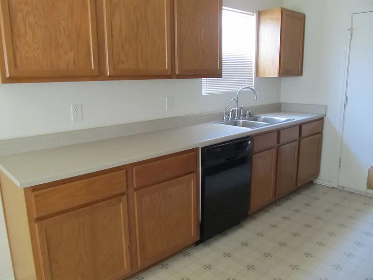 3210 Viewcrest Dr — Photo 5