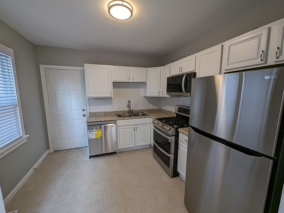 1st image of 3544 Seymour Ave