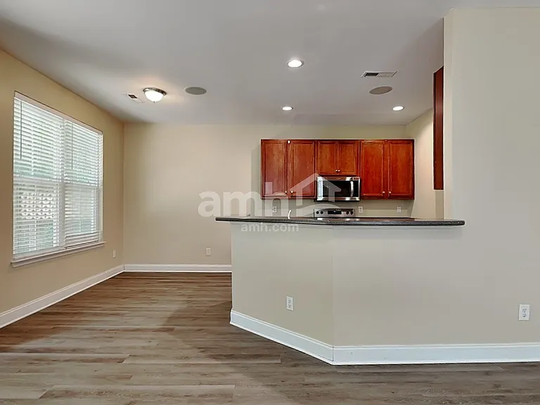 126 Diploma Dr — Photo 4