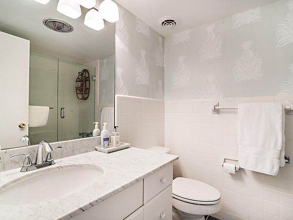 5th image of 227 Brazilian Ave APT 3I