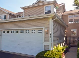 631 N Fox Trl, Round Lake, IL 60073