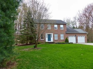 8694 Royale Oak Ct, Mentor, OH 44060