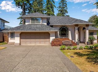 13541 60a Ave, Surrey, BC V3X 1H7