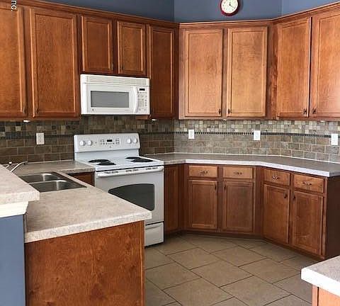 4th image of 86894 Riverwood Dr
