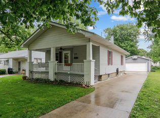 614 Maple St, Bloomington, IL 61701