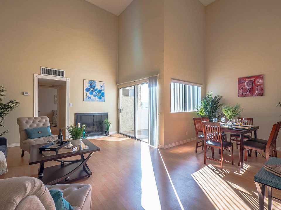 1st image of 1339 N Columbus Ave Unit 314