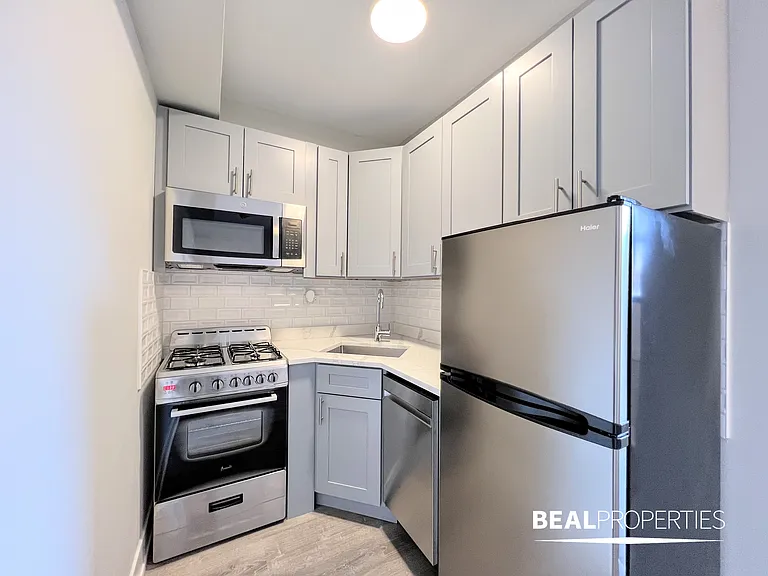505 West Belmont Ave — Photo 57