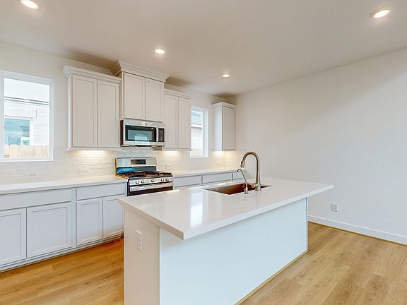 2nd image of 21826 Fitzroy Manor Ln