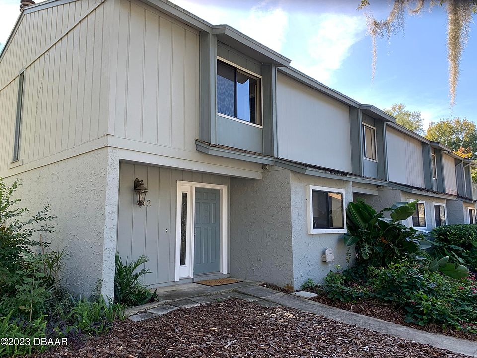 1st image of 12 Fair Oaks Cir