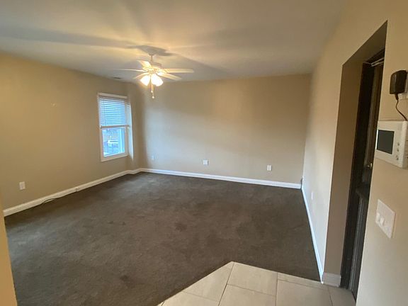 4th image of 415 E 3rd St #210