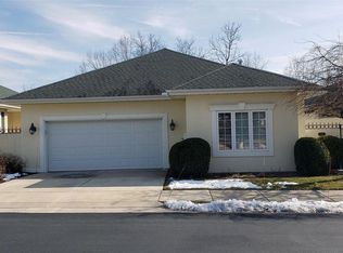 5616 W Grande Cir, Peoria, IL 61615
