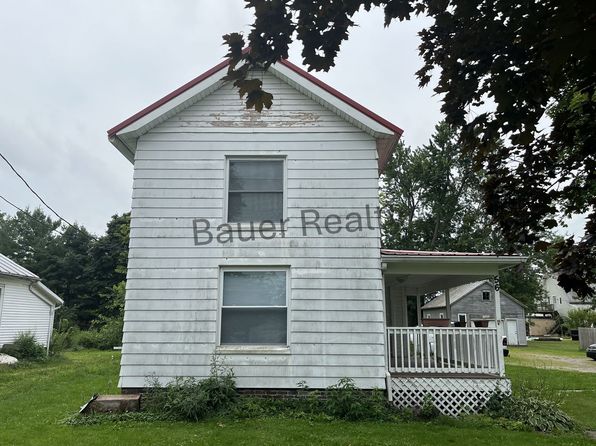 56 E Main St