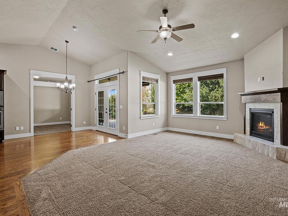 1st image of 3640 E Granger Dr