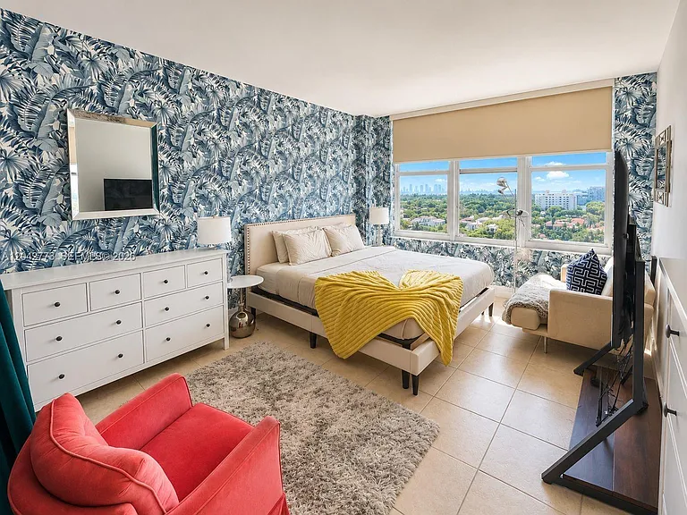 4747 Collins Ave #1101 — Photo 3