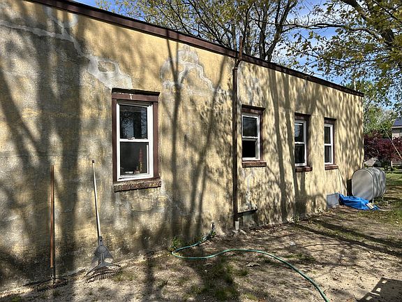 5th image of 312 Stratford Ave