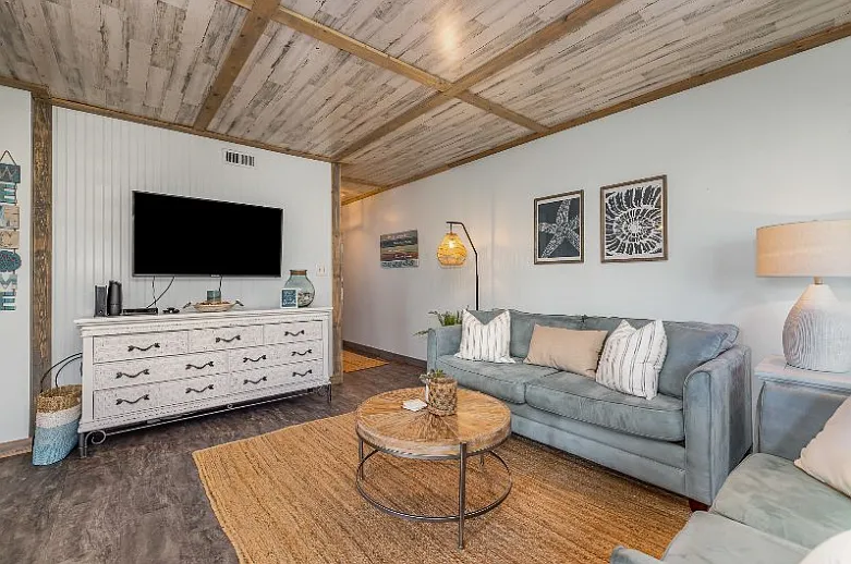 2 bed, 1000 sqft, $1,795 — Photo 4