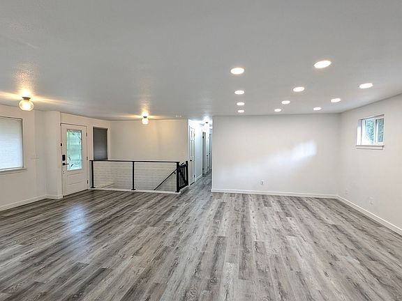 2nd image of 304 142nd St SE