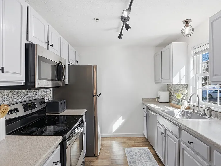 147 Constitution Dr #147 — Photo 4