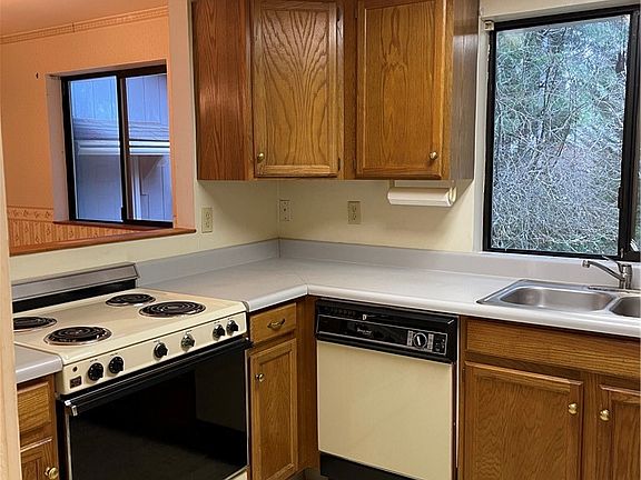5th image of 620 E Aycliffe Dr